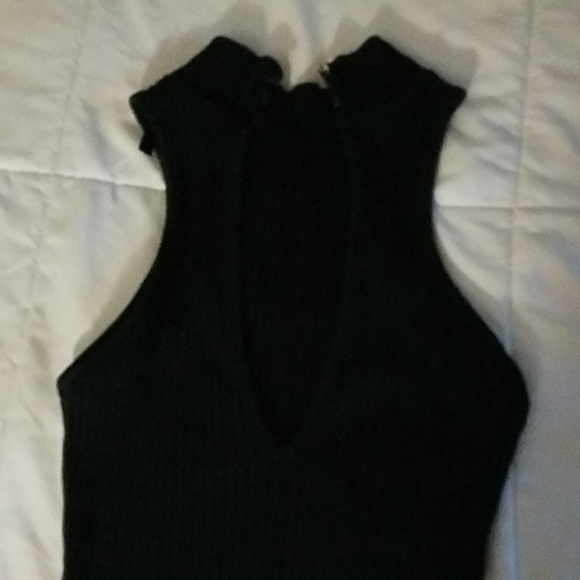 Top - Picture 2 of 3